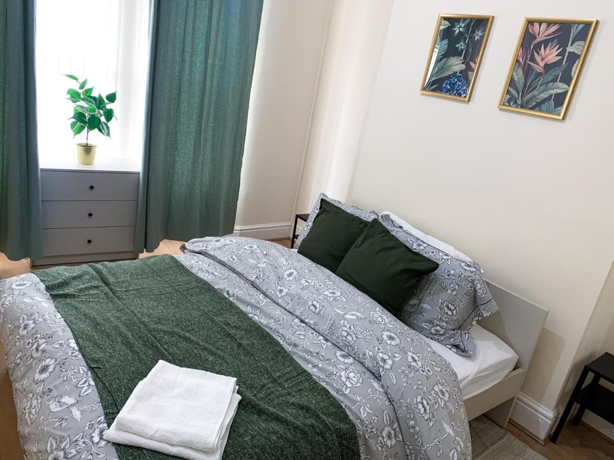 Large House Near Anfield & Liverpool Town Εξωτερικό φωτογραφία