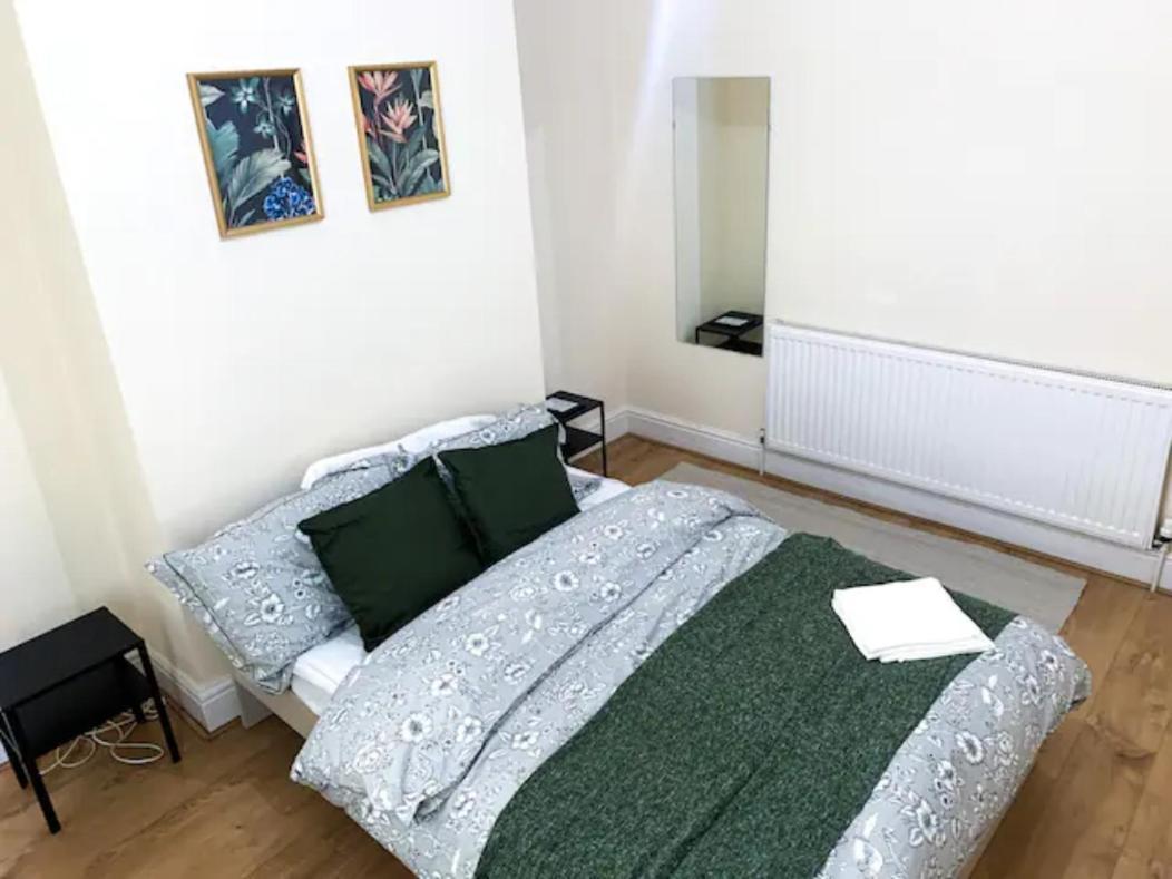 Large House Near Anfield & Liverpool Town Εξωτερικό φωτογραφία